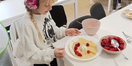 Powiększ grafikę: Zajęcia w zerówce- wspólne śniadanie