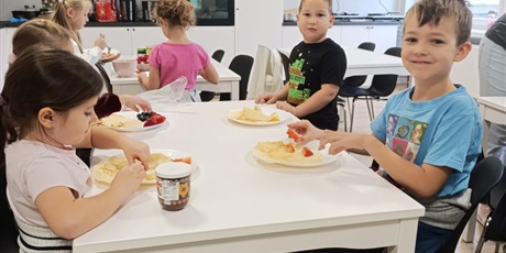 Powiększ grafikę: Zajęcia w zerówce- wspólne śniadanie