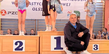 Powiększ grafikę: Uczennica podczas zawodów