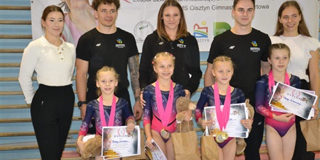 Powiększ grafikę: Uczennica podczas zawodów