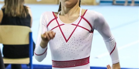 Powiększ grafikę: Uczennica podczas zawodów