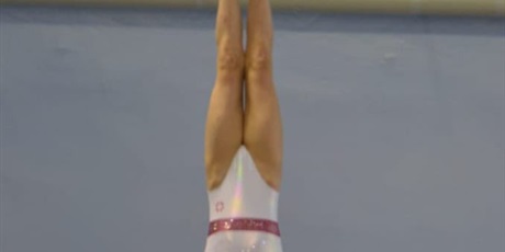 Powiększ grafikę: Uczennica podczas zawodów