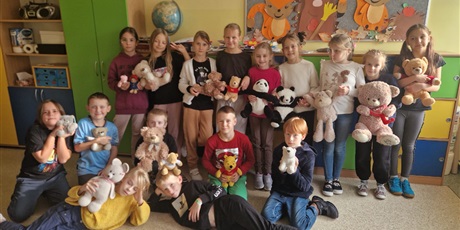Powiększ grafikę: Światowy Dzień Pluszowego Misia w naszej szkole