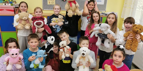 Powiększ grafikę: Światowy Dzień Pluszowego Misia w naszej szkole