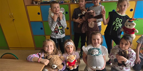 Powiększ grafikę: Światowy Dzień Pluszowego Misia w naszej szkole