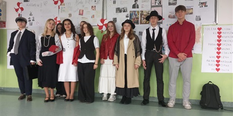 Powiększ grafikę: Udział uczniów w akcji „Szkoła do hymnu”