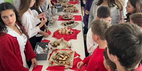 Powiększ grafikę: Kawiarenka patriotyczna