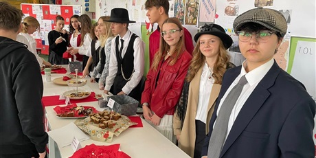 Powiększ grafikę: Kawiarenka patriotyczna