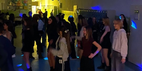 Powiększ grafikę: Dyskoteka szkolna