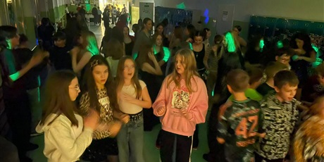 Powiększ grafikę: Dyskoteka szkolna