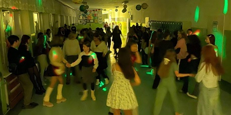 Powiększ grafikę: Dyskoteka szkolna