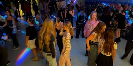 Powiększ grafikę: Dyskoteka szkolna