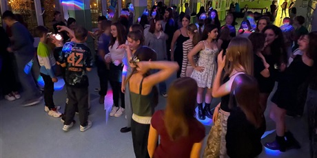 Powiększ grafikę: Dyskoteka szkolna