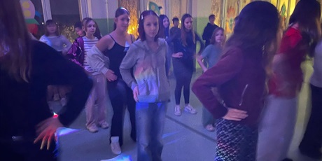 Powiększ grafikę: Dyskoteka szkolna