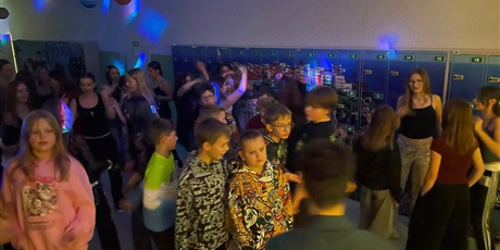 Powiększ grafikę: Dyskoteka szkolna