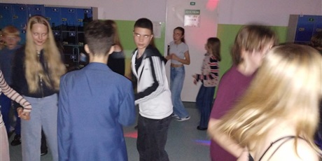 Powiększ grafikę: Dyskoteka szkolna