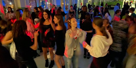 Powiększ grafikę: Dyskoteka szkolna