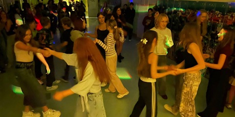 Powiększ grafikę: Dyskoteka szkolna