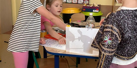 Powiększ grafikę: Teatr cieni w naszej zerówce