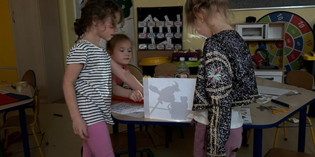 Powiększ grafikę: Teatr cieni w naszej zerówce