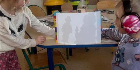 Powiększ grafikę: Teatr cieni w naszej zerówce