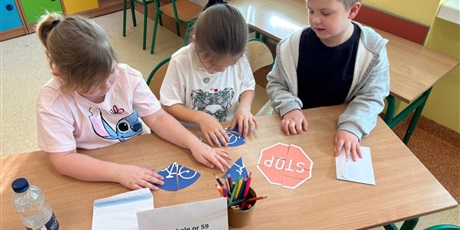 Powiększ grafikę: turniej-wiedzy-o-bezpieczenstwie-jestem-bezpieczny-na-ulicy-681892.jpg