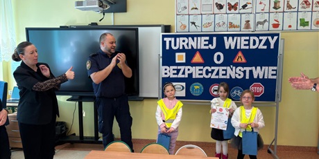Powiększ grafikę: turniej-wiedzy-o-bezpieczenstwie-jestem-bezpieczny-na-ulicy-681908.jpg