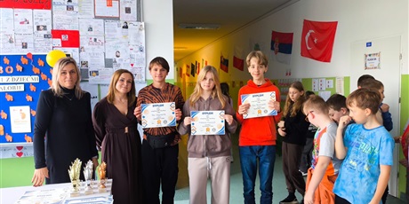 Powiększ grafikę: Obchody Tygodnia Tabliczki Mnożenia.