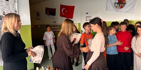 Powiększ grafikę: v