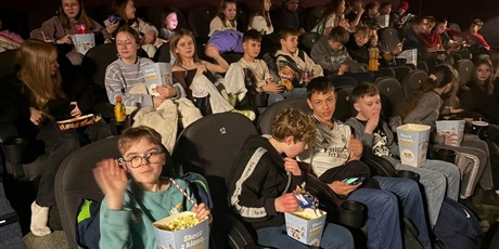 Uczniowie klas 5 i 6 spędzili dzień w kinie