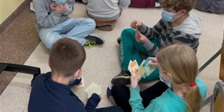Powiększ grafikę: Uczniowie klas 5a i 5b w projekcie “Min Tech, Max Play”