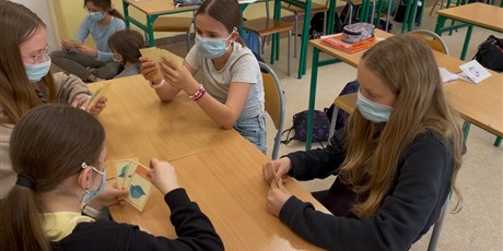Powiększ grafikę: Uczniowie klas 5a i 5b w projekcie “Min Tech, Max Play”