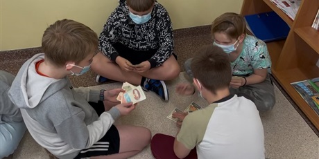 Powiększ grafikę: Uczniowie klas 5a i 5b w projekcie “Min Tech, Max Play”