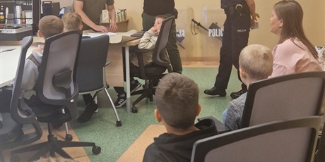 Powiększ grafikę: Klasa 3b na wycieczce