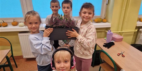 Powiększ grafikę: Uczniowie 1b podczas zajęć