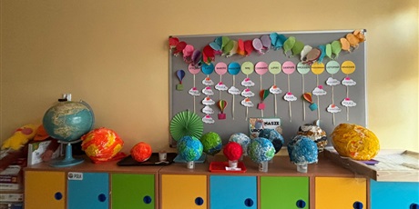 Powiększ grafikę: Dzieci podczas zajęć