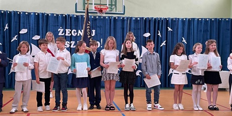 Powiększ grafikę: Zakończenie roku szkolnego klas trzecich