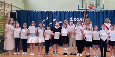 Powiększ grafikę: Zakończenie roku szkolnego klas trzecich