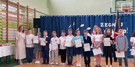 Powiększ grafikę: Zakończenie roku szkolnego klas trzecich