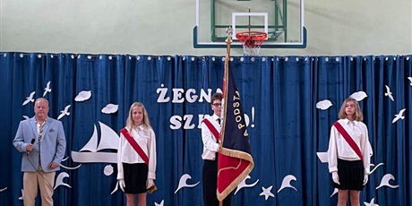 Powiększ grafikę: Zakończenie roku szkolnego klas trzecich