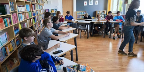 Powiększ grafikę: Uczniowie podczas warsztatów