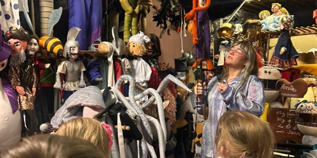 Powiększ grafikę: [Dzieci podczas warsztatów