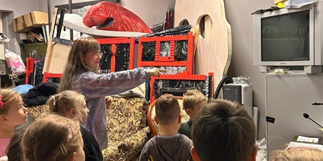 Powiększ grafikę: [Dzieci podczas warsztatów