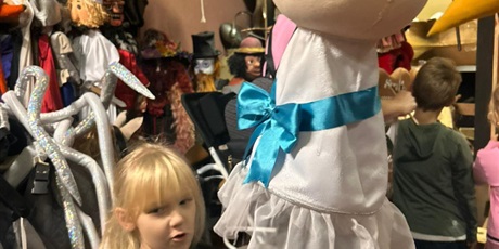 Powiększ grafikę: [Dzieci podczas warsztatów