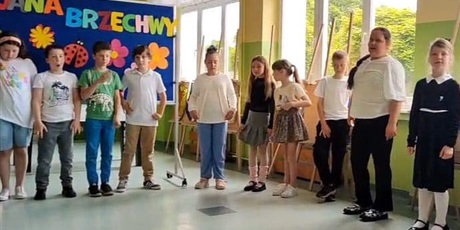 „Wesoły świat Jana Brzechwy” – występ klasy 2A.