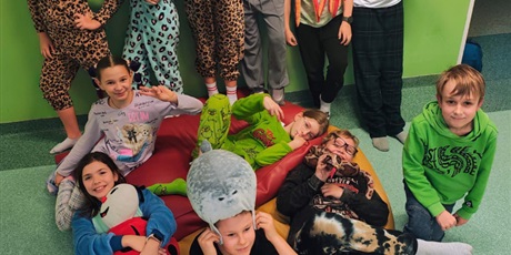 Powiększ grafikę: Wieczór gier i zabaw w klasie 4a