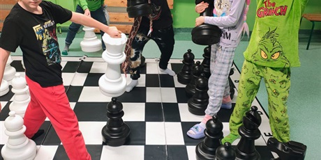 Powiększ grafikę: Wieczór gier i zabaw w klasie 4a