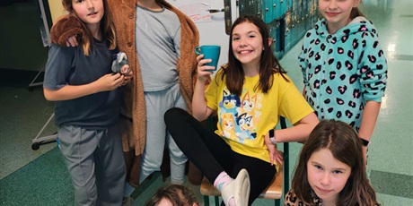 Powiększ grafikę: Wieczór gier i zabaw w klasie 4a