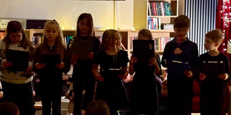 Powiększ grafikę: Wieczór poezji w klasie 2b