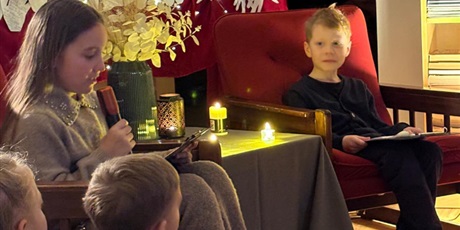 Powiększ grafikę: Wieczór poezji w klasie 2b